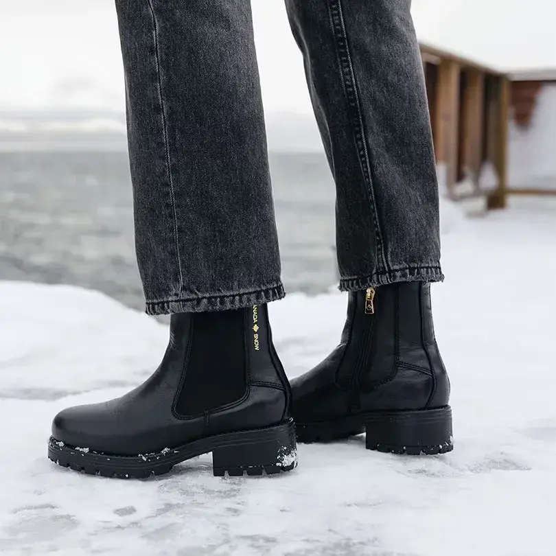 Canada Snow Mount Kimberley Boots Spikes -naisten nastasaapas mustaa nahkaa